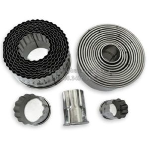 Bộ khuôn tạo hình bột có ngấn 12 cái