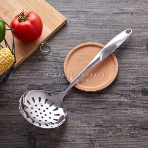 Muôi múc lẩu, vá inox ăn lẩu cán inox xoắn thủng 10cm